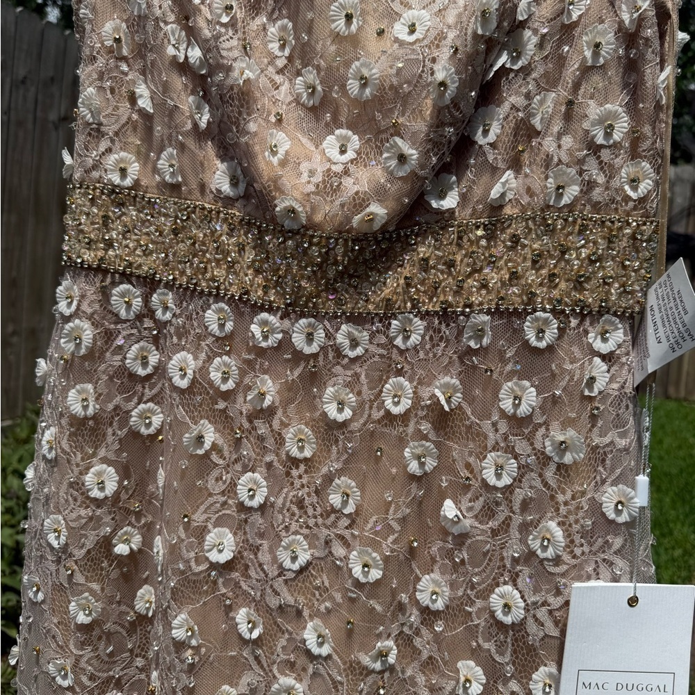 See Clip 😍New ▶️ Mac Duggal ◀️ Floral Applique Sleeveless Midi Dress Ivory Nude - Picture 15 of 15
